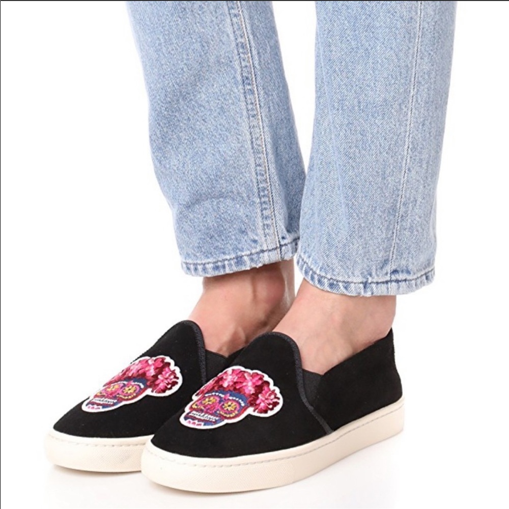 NEW IN BOX! Soludos Day of the Dead Velvet Sneaker